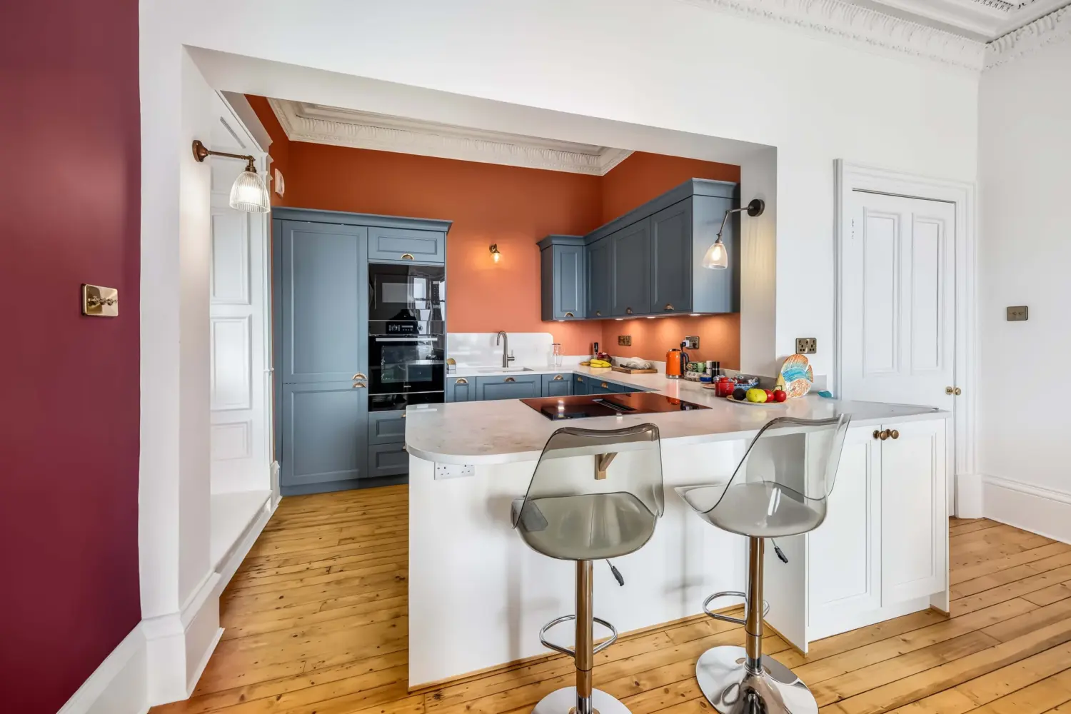 Blue kitchen and breakfast bar